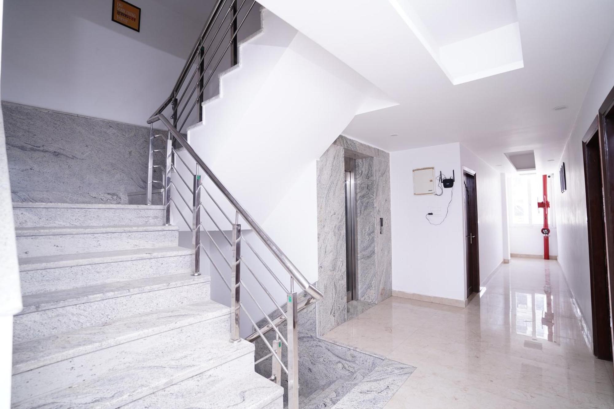 Hotel Moon Taj Near Yashobhoomi Convention Centre Delhi  Exterior photo